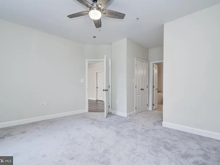 305 Redland Blvd #101 — Photo 23