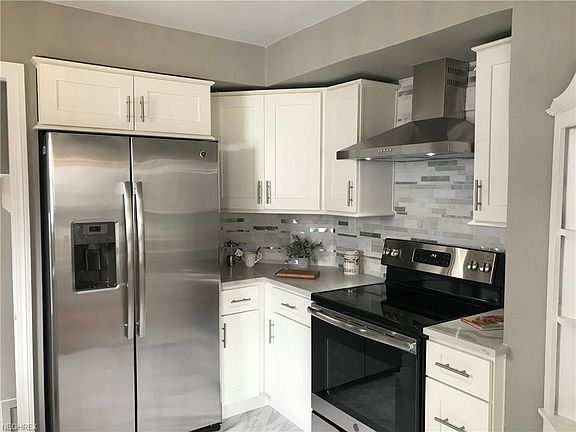 3rd image of 20944 Stanford Ave
