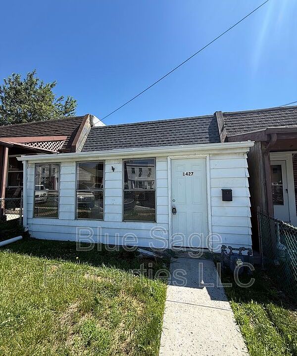 1st image of 1427 Simpson St