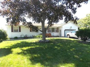 36 Ann Marie Dr, Rochester, NY 14606