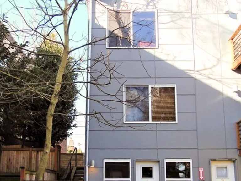 6408 Phinney - Located at the top of Phinney Ridge — Photo 6