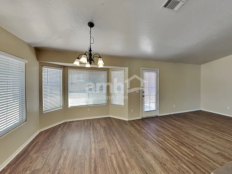 3537 E Murrieta Rd — Photo 8