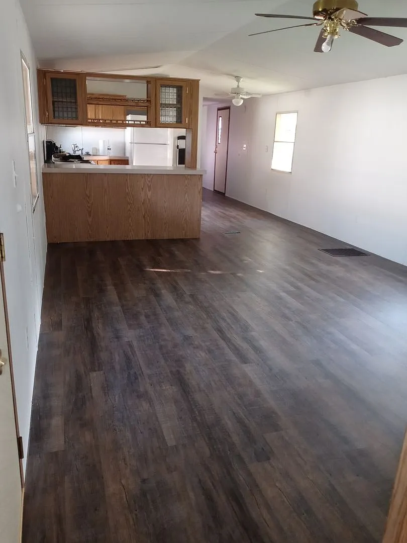 Mobile Home with Covered Front Porch — Photo 4