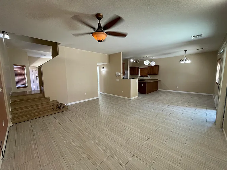 8436 S Otis Dr — Photo 4