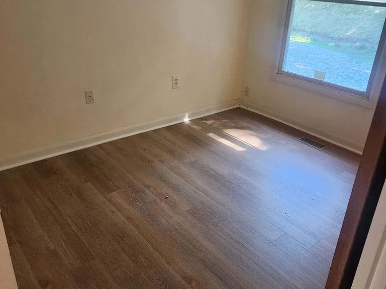 2020 Horace Ward Rd — Photo 2