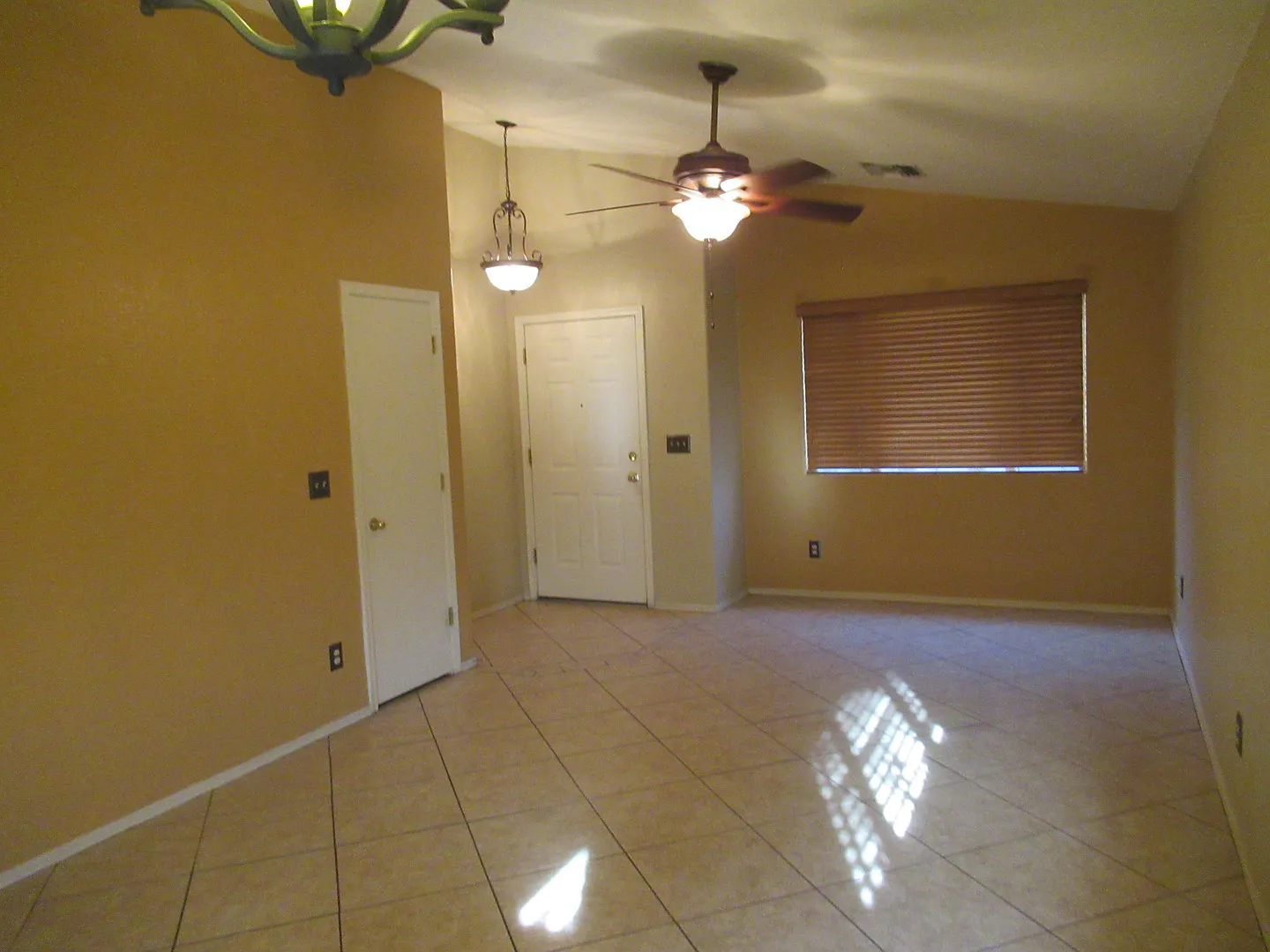 Attractive 4 Bedroom 2 Bath Home in the Tucson Mtn. Area Near Pima College & Downtown — Photo 3
