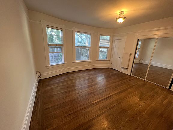 2nd image of 3122 Sacramento St