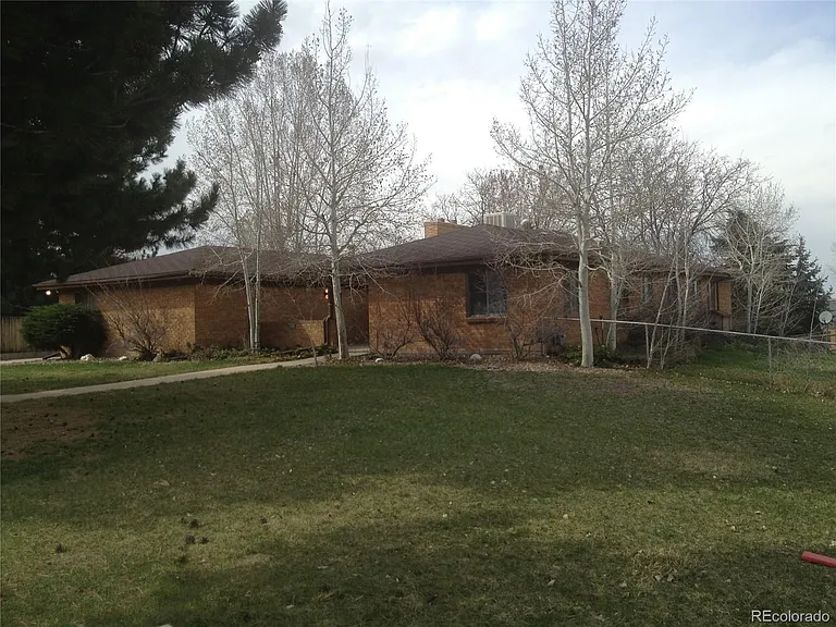 10989 Roseanna Dr — Photo 6