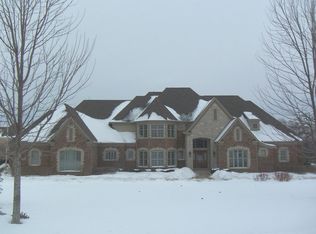 24605 N Harvest Glen Rd, Cary, IL 60013