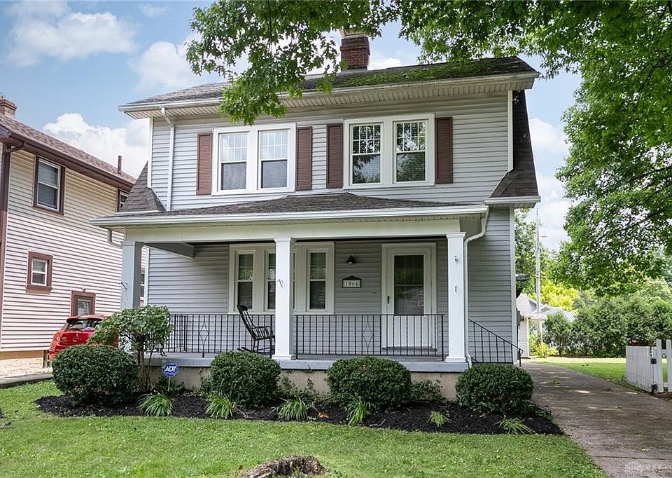 1st image of 1564 Emmons Ave