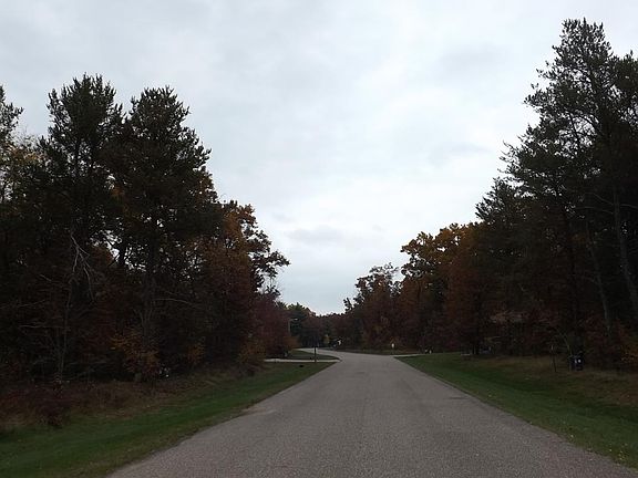 2nd image of 284 Dogwood Wisconsin