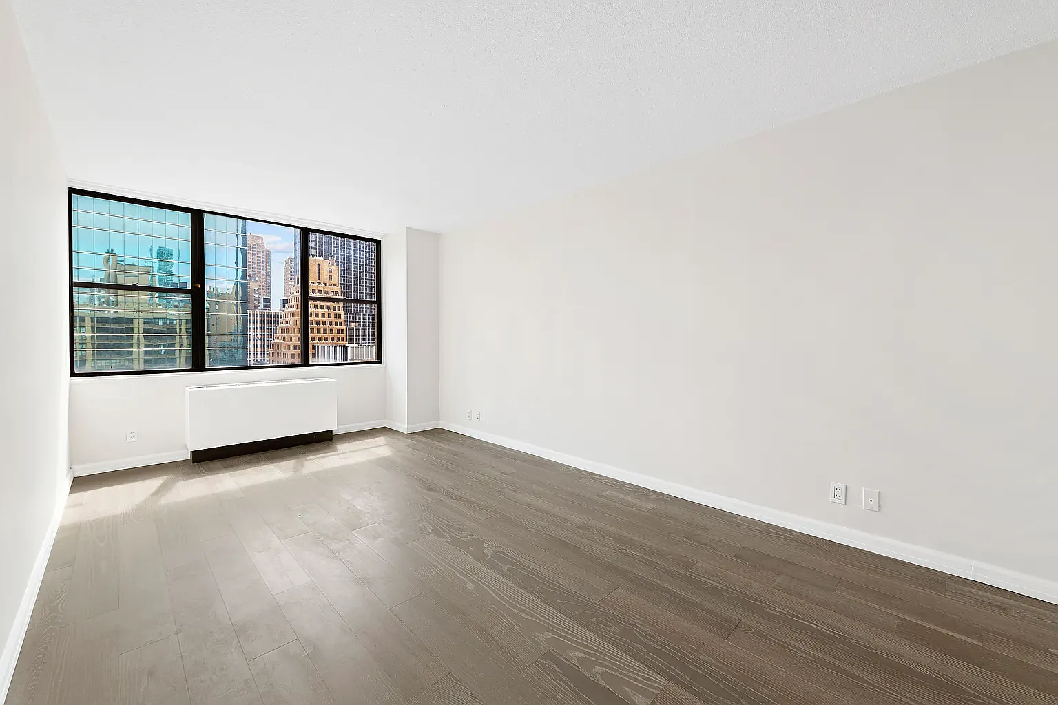 301 East 45th Street — Photo 2