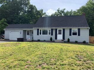 7 Elan St, Enfield, CT 06082