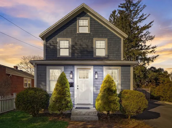 17 Withington St, Newbury, MA 01951