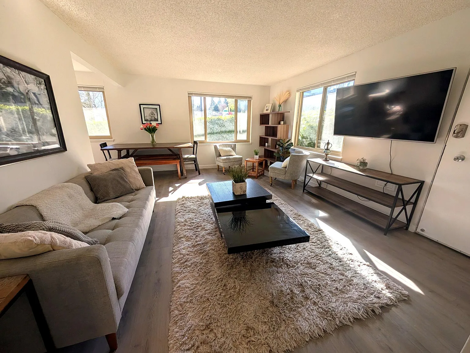 2 bed, 850 sqft, $2,950 — Photo 1