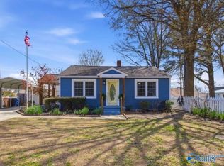 504 Pine St NW, Hartselle, AL 35640