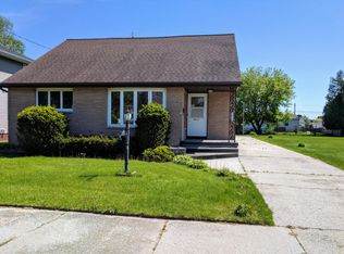 2813 11th St, Two Rivers, WI 54241