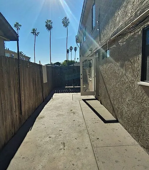 5123 Voltaire St — Photo 25