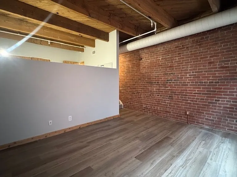 Bridgeview Apartments — Photo 25