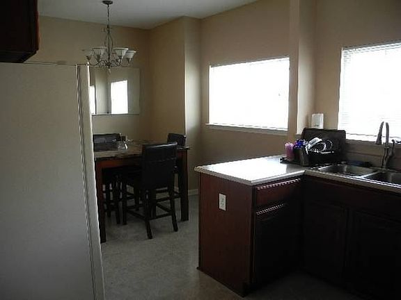 22696 goddard breakfast nook