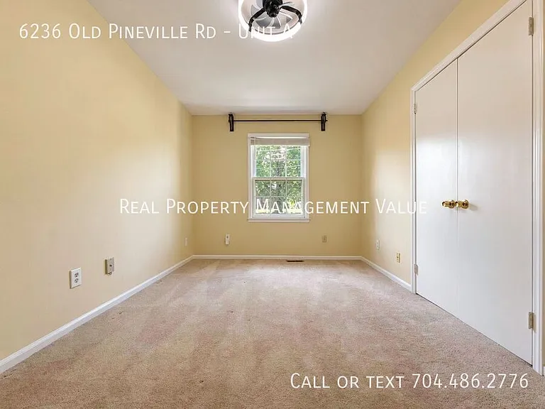 6236 Old Pineville Rd #A — Photo 15