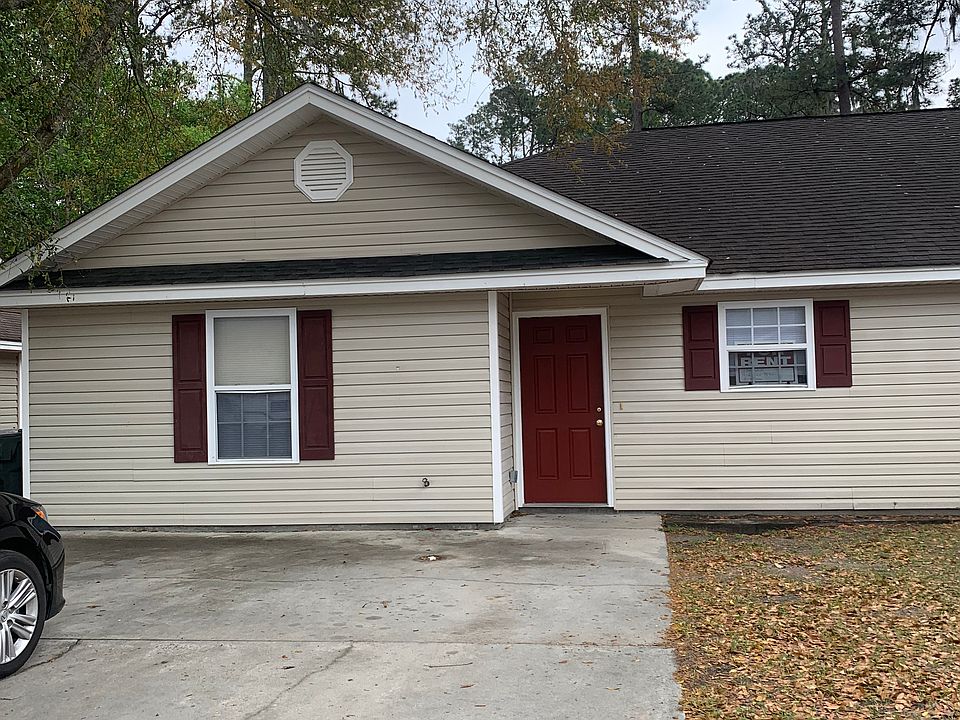 1st image of 114 Leeswood Cir #114