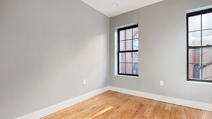Rented by Nooklyn NYC LLC | media 12