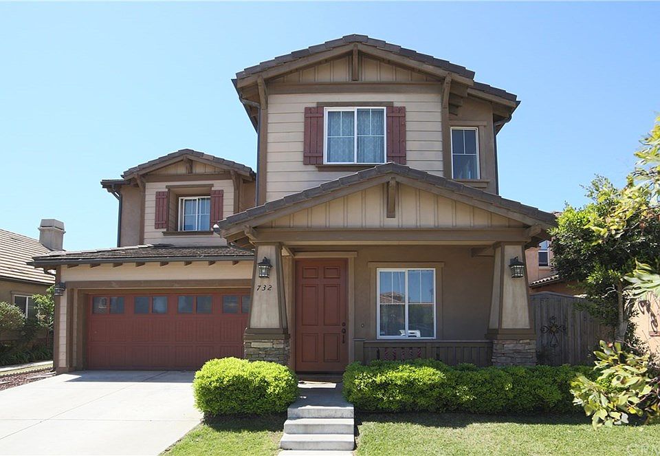 1st image of 732 W Della Dr