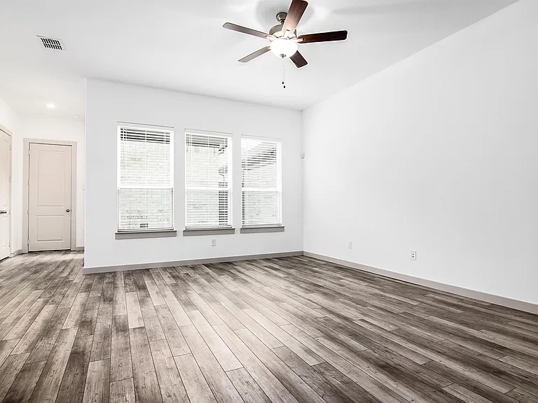4549 English Maple Dr — Photo 7