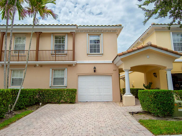 504 Capistrano Dr — Photo 36