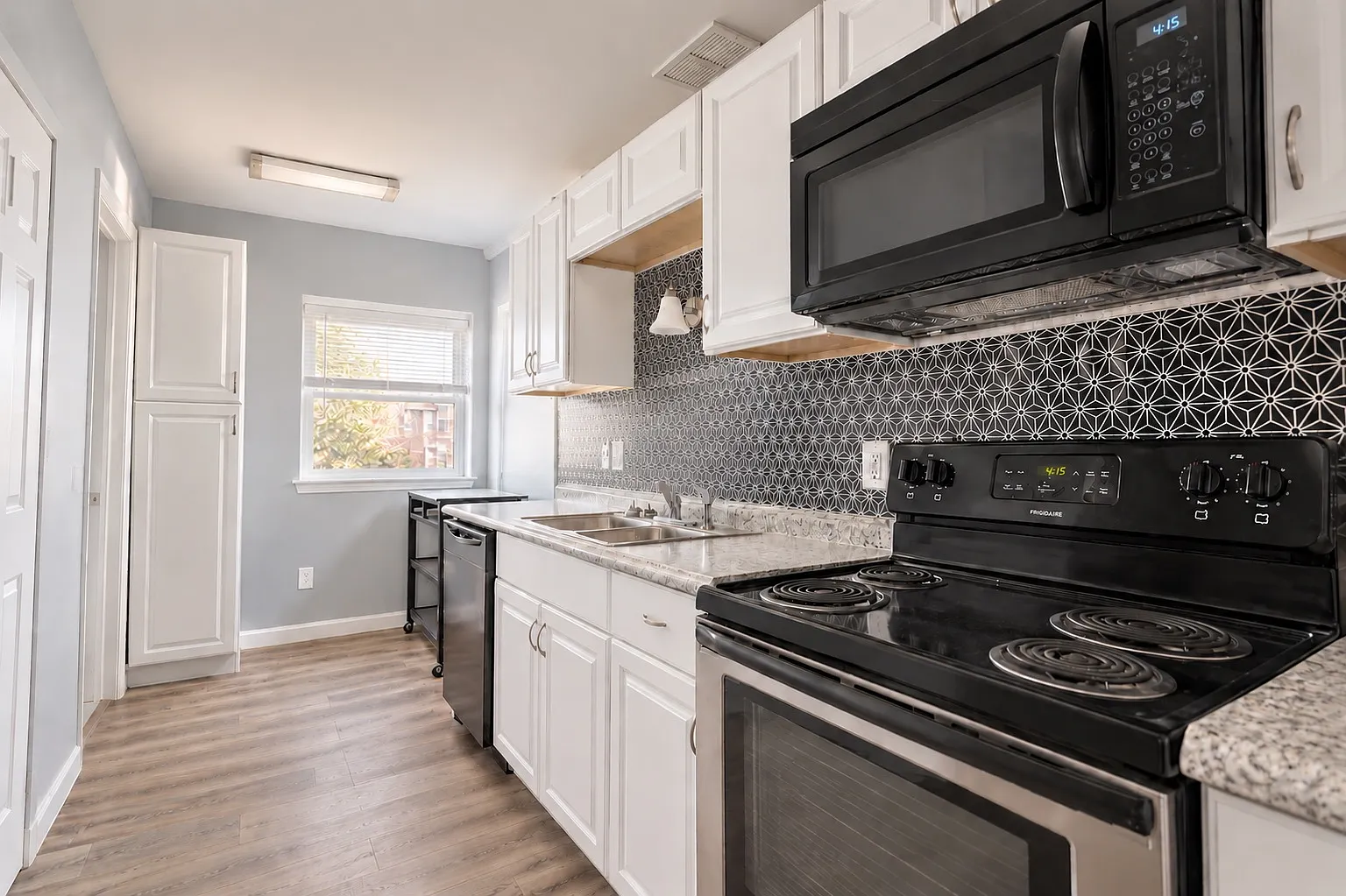 60 Chestnut St — Photo 2