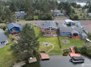 154 S Razor Clam Dr SW, Ocean Shores, WA 98569