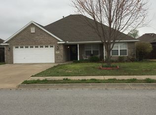 6008 S 39th St, Rogers, AR 72758