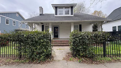 419 Pinckney St Photo 1