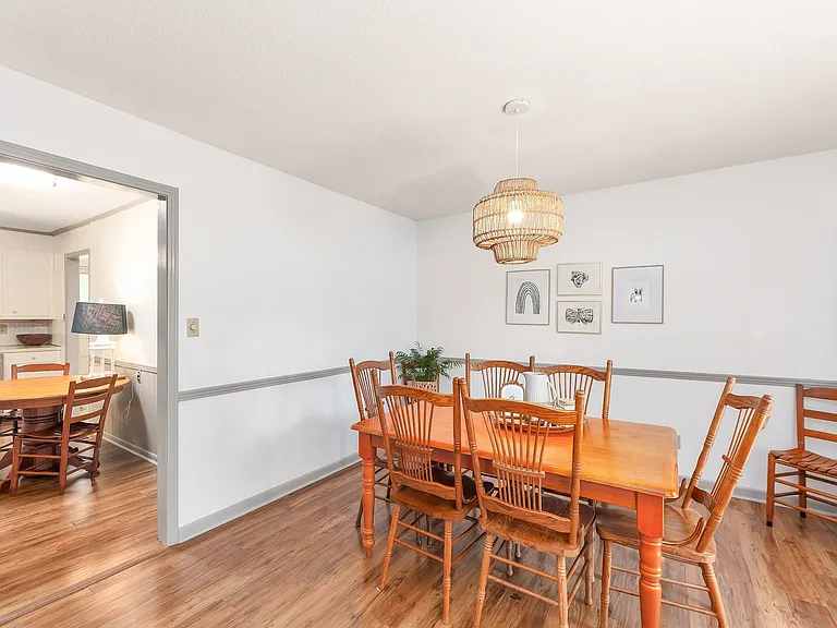 128 Laurie Cir — Photo 9