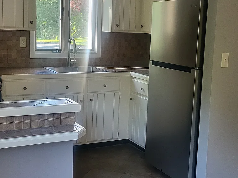 273 Watch Hill Rd — Photo 2