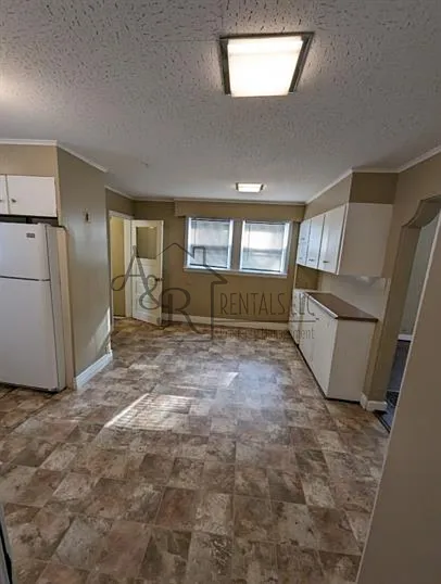 114 W Washington St — Photo 22
