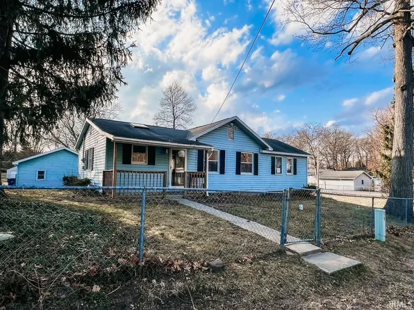 7725 N Tecumseh Rd, Walkerton, IN 46574