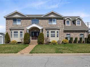 1853 Henry Rd, N Merrick, NY 11566