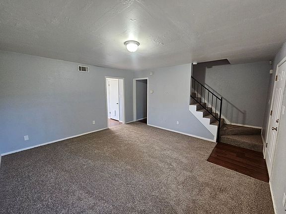 3rd image of 1921 Crystal Cir