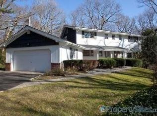 111 Eddy Dr, Huntington Station, NY 11746