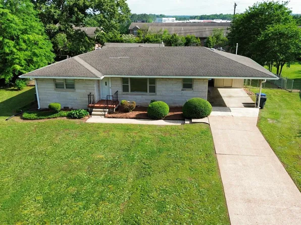 1921 Holiday Dr, Florence, AL 35630