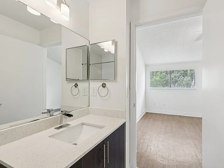 Windsor Castle Townhome Community — Photo 118