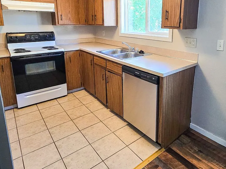 3654-3664 47th Ave NE — Photo 6