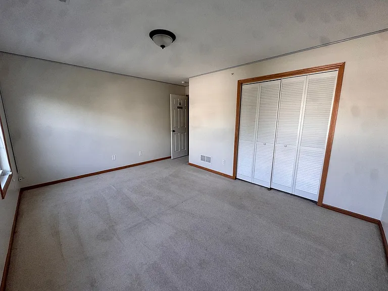 1243 Bergmann Dr — Photo 16