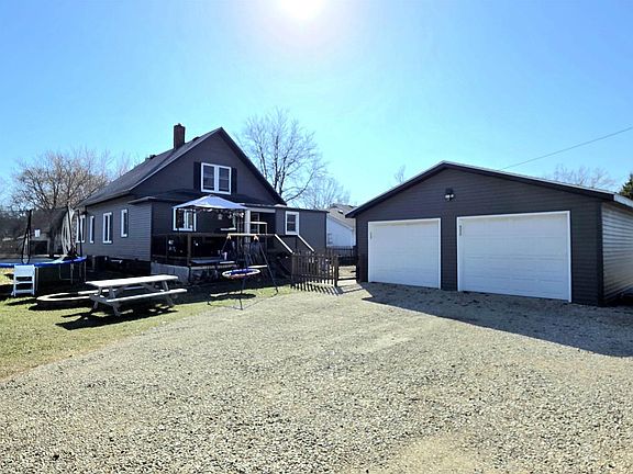 3rd image of 511 Superior Street