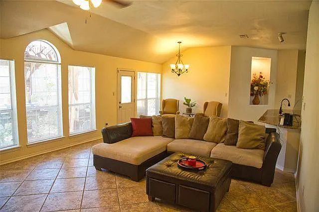 3713 Tulip Tree Dr — Photo 22