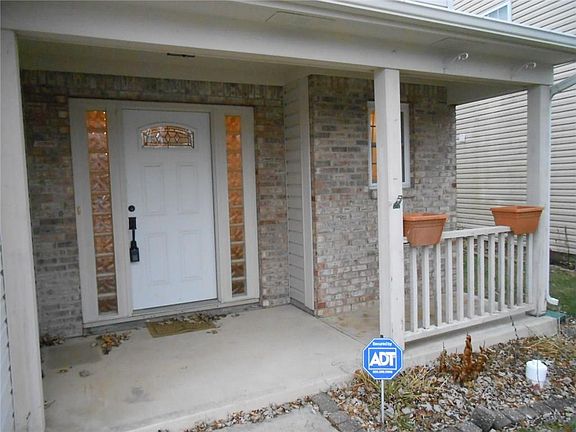 3rd image of 743 Sweet Creek Dr