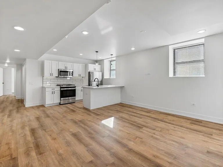 2219 N Hamilton Ave #1 — Photo 4