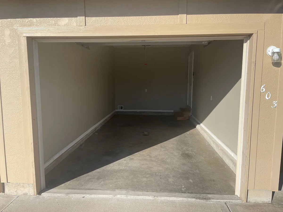 Building Photo - 603 Glen Ct